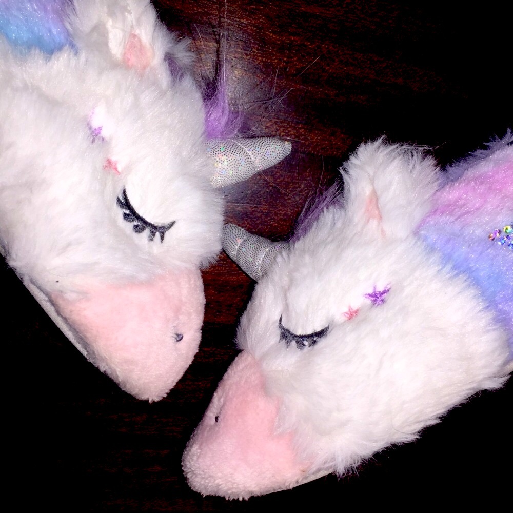 🦄Magical Unicorn White Pink Purple Fluffy Slippers🌸 11.5 Toddler - Picture 2 of 9